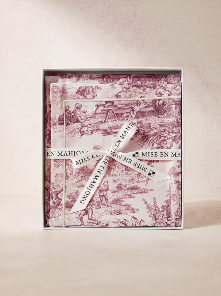 A Holiday in Italy Table Cover in Red Wine+Cream Toile